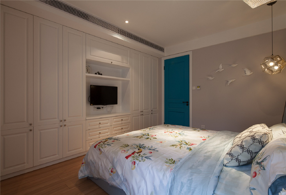 實木定制衣柜怎么樣 好不好？(圖2)